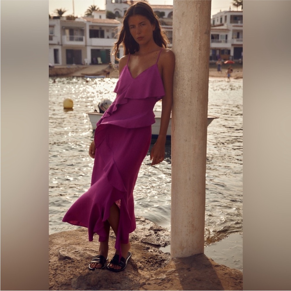 Zara limited edition Linen blend ruffled midi dress you cannot miss